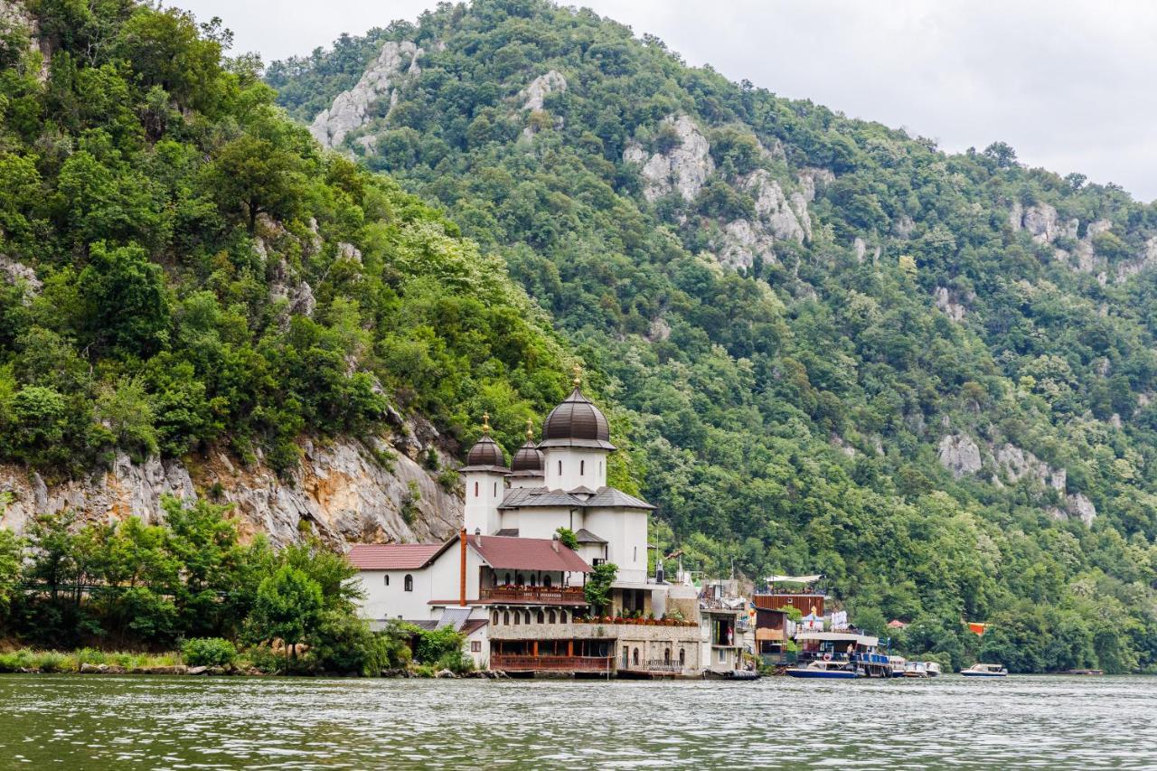 Rex Infinity View 4* Cazanele Dunarii Dunatölgyes Kültér fotó